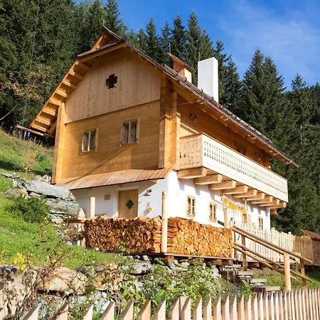 Almchalet * Patergassen